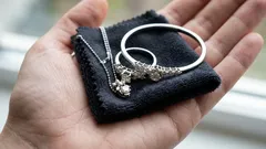 自宅で銀製品をきれいにするには?実証済みの5つの方法